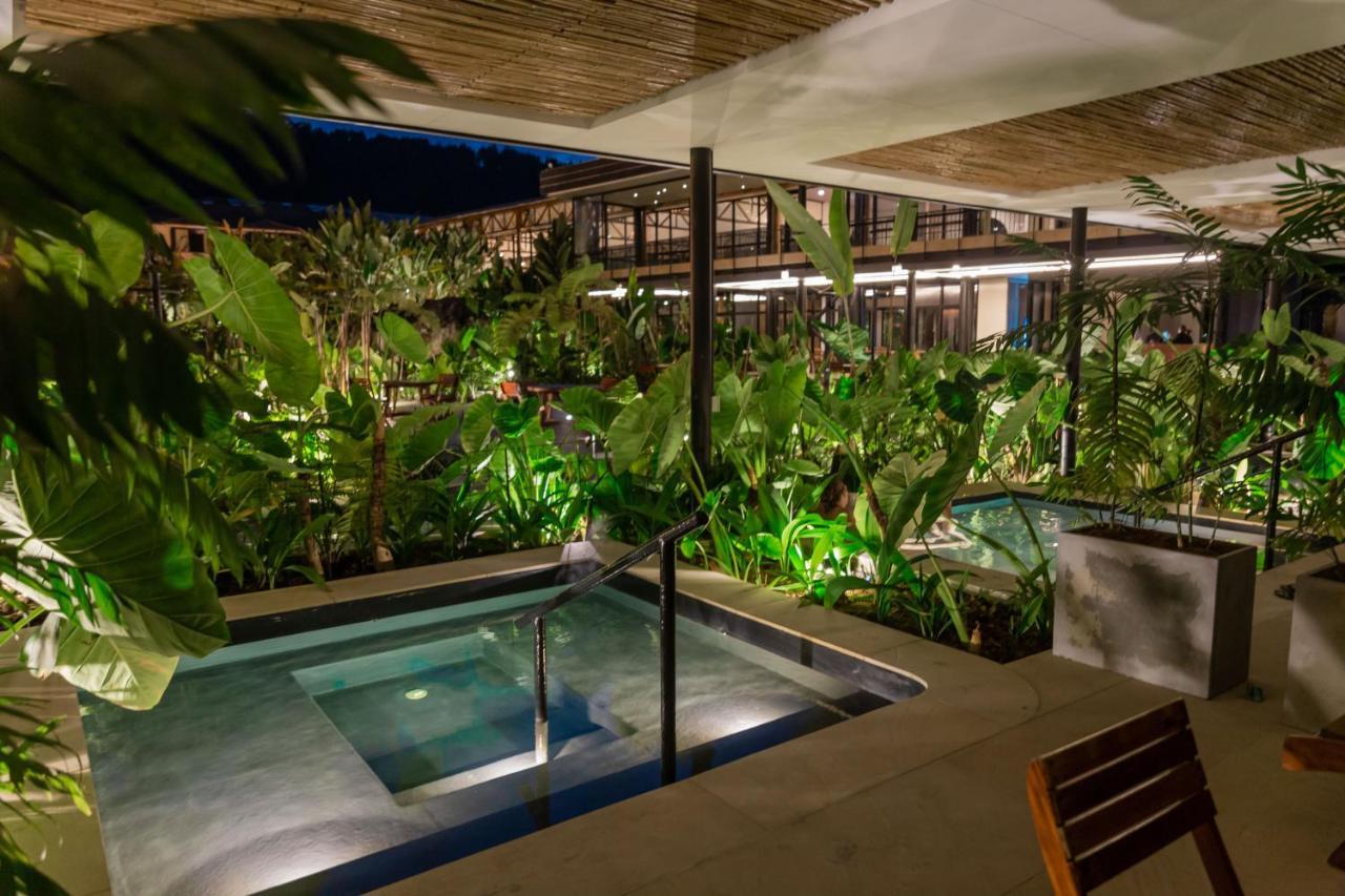 Termales El Otono Hotel Manizales Bagian luar foto The interior of the restaurant