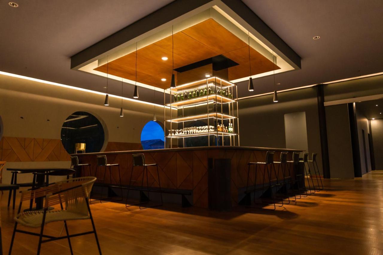 Termales El Otono Hotel Manizales Bagian luar foto The bar at the 2018-built terminal